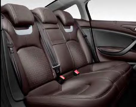 WYJĄTKOWE WNĘTRZE WYGODNE FOTELE, DOPRACOWANY DESIGN CITROËN C5 TOURER zaprasza do podróży w nowym wymiarze.