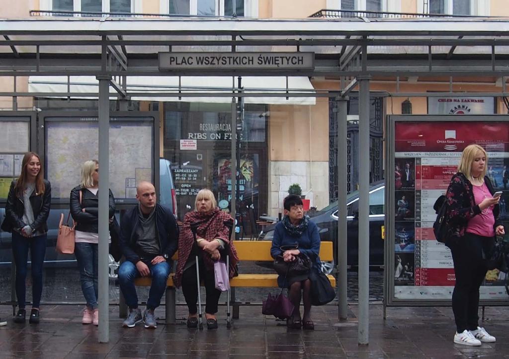 Saint Mary s Church Kraków: System Informacji Miejskiej 27 Przystanki tramwajowe i autobusowe Korona