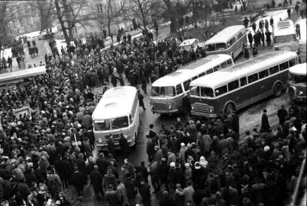 Marzec `68 zaczął się 30. stycznia albo jeszcze wcześniej może już w latach czterdziestych, pięćdziesiątych ubiegłego weku. 5.