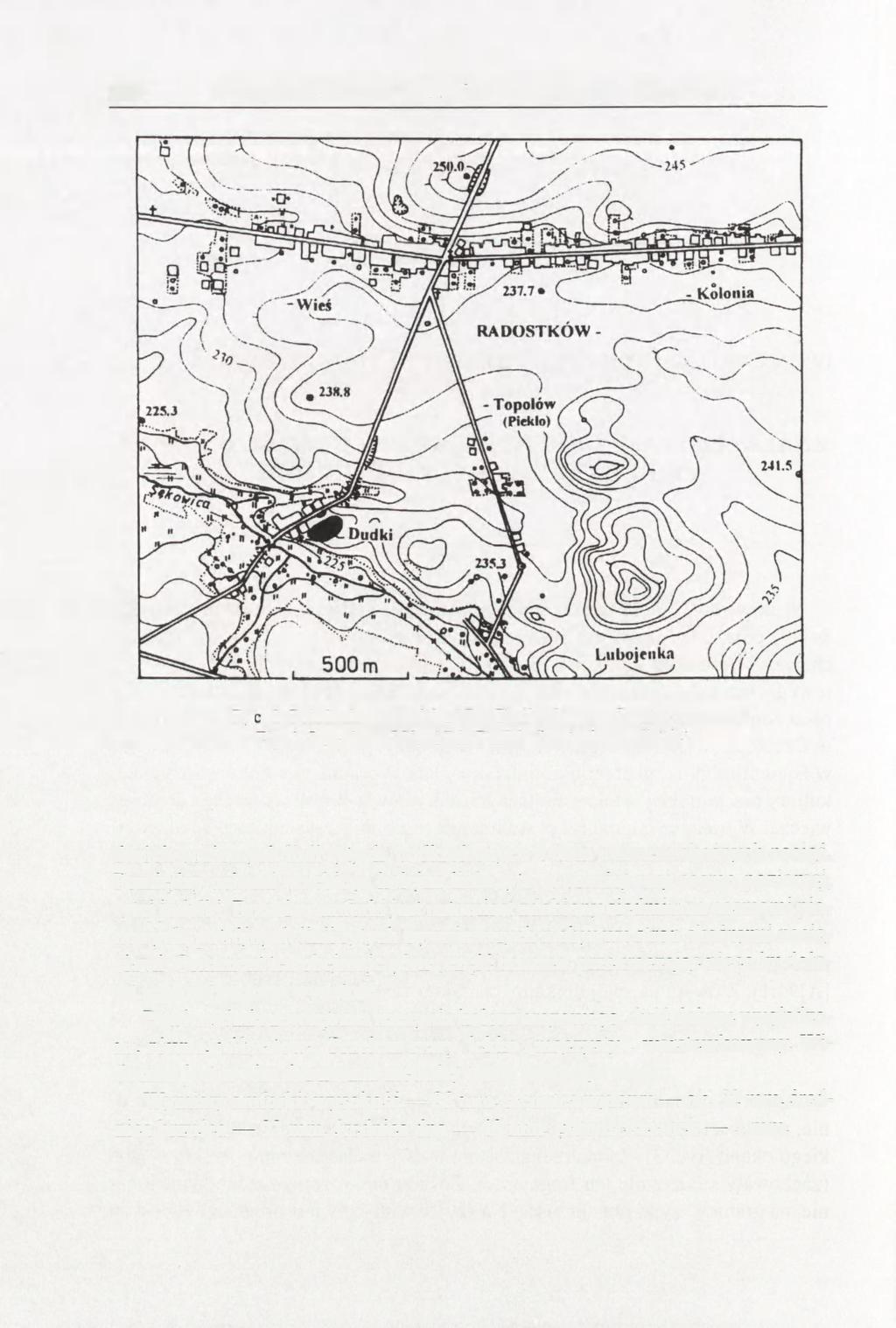 200 IWONA MŁODKOWSKA-PRZEPIÓROWSKA, PIOTR WŁODARCZAK Ryc. 1. Położenie stanowiska 17 w Dudkach, pow. Częstochowa Fig. 1. Location of Site 17 in Dudki, Częstochowa district dwóch poziomych linii rytych, podkreślonych u dołu pasmem skośnych nacięć.