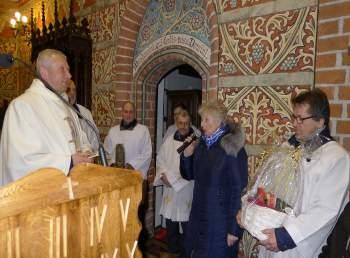 Marzec - Wielkanoc, 2018 ŻYCZENIA DLA KAPŁANÓW NA WIELKI CZWARTEK Wielki Czwartek to wspomnienie ustanowienia Sakramentów Eucharystii i Kapłaństwa.