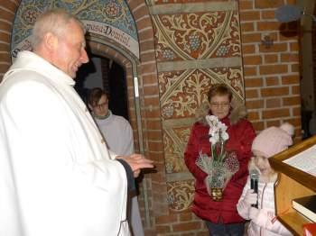Czcigodny Księże Proboszczu i Księże Piotrze Dziękujemy Wam za obecność wśród nas, za serdeczność i dobroć, za życzliwość i doradę, za cierpliwość i