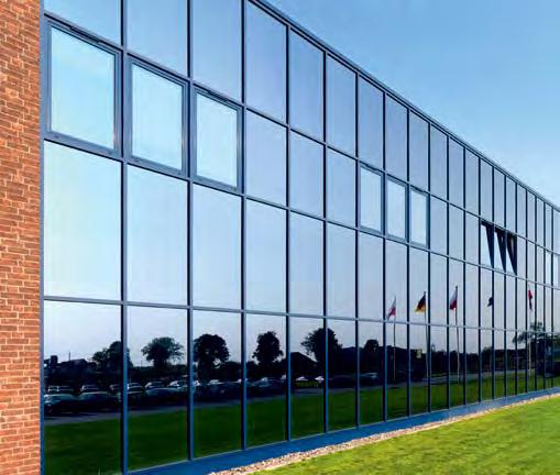 Pilkington Spandrel Glass Pilkington Spandrel Glass Powlekany E130 Siedziba Vorwerk Autotec Polska, Brodnica Zastosowanie Pilkington Spandrel Glass używany jest w konstrukcjach ścian kurtynowych,