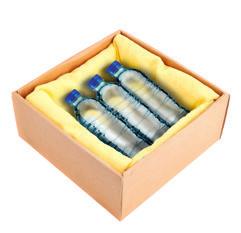 Bezpieczne przesyłanie płynów i gazów Płyny i gazy wysyłaj w - wych lub blaszanych, które włóż do mocnego pudełka lub skrzynki wypełnionej materiałem wchłaniającym wilgoć lub tłuszcz.