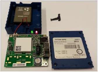 Podłączyć (jeśli występuje) wewnętrzny akumulator DS511 do PCB urządzenia (wewnątrz obudowy E. Podłączyć zintegrowany z anteną odbiornik GPS do DS511. F.