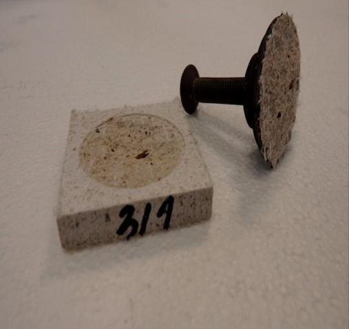 Na próbkach o wymiarach 50x50 mm nacięto kolisty rowek o średnicy wewnętrznej 35,7±0,2mm, zgodnie z rysunkiem 1. Rys.
