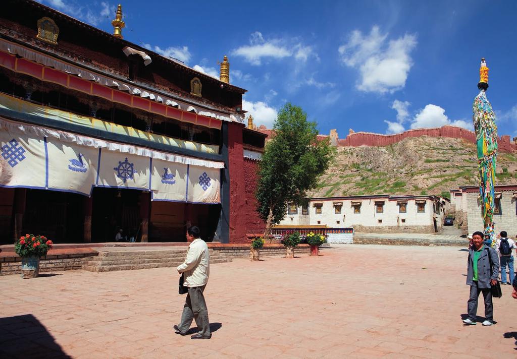 Klasztor Samje (Samye), Klasztor Tsurpu (Tsurphu), Klasztor Sakja (Sakya)....str.120 Gjantse (Gyantse), Kumbum i klasztor Pelkor Czode (Chode)...str.122 Szigatse (Shigatse) - Klasztor Taszilhunpo (Tashilunpo).