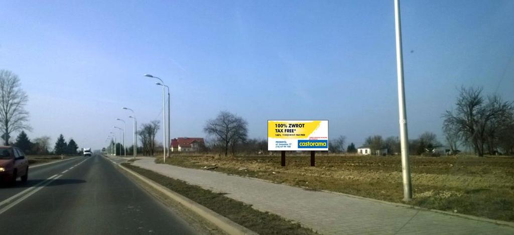 Nośnik usytuowany przy trasie łączącej Świdnik z Lublinem Tablica przy drodze prowadzącej z Portu Lotniczego do miasta W