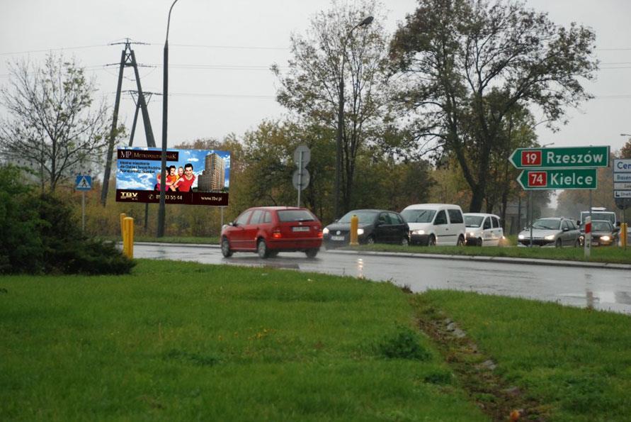 Format: 6 x 3 Oświetlenie: brak Miasto: Kraśnik Opis: - usytuowanie przy bardzo ruchliwym skrzyżowaniu ul.