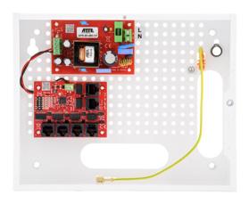 (9 PoE af/at lub PoE PASSIVE 10/100 Mbps + 1 Uplink 100 Mbps); bezpieczniki elektroniczne; zintegrowane zabezpieczenia