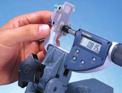 mikrometr ABSOLUTE Digimatic QuickMike posiada następujące cechy: Zaprojektowany do zastosowań wymagających stałego i niskiego nacisku go, takich jak pomiary filcu, gumy, kartonu, płótna itp.