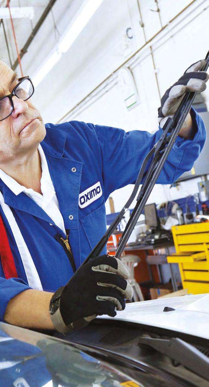11 Polska firma ze światowymi ambicjami OXIMO to firma o polskich korzeniach, lider w branży motoryzacyjnej i wiodąca marka pośród producentów wycieraczek samochodowych do szyb.