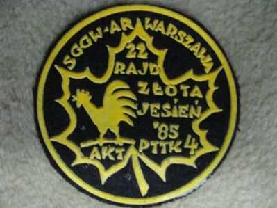 Turystyczny, a od 1976 r. jako koło nr 16 w Oddziale, oraz wydzielone z Jedynki AKTR Hałaburda (koło nr 15). Plakietki rajdowe z lat 80-tych XX wieku (arch. SKP Czwórka i St. RóŜyckiego) W 1978 r.