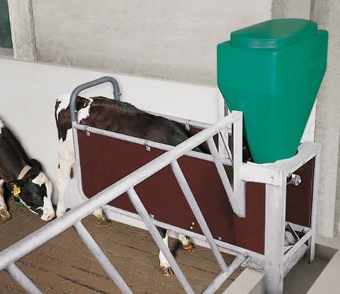W połączeniu z systemem DairyManagementSystem 21 automat zapewnia dokładny, dopasowany do każdego zwierzęta rozdział paszy oraz optymalne dozowanie.