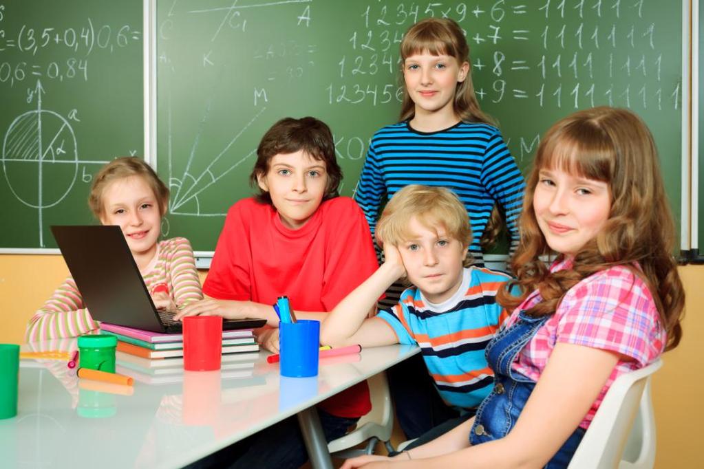 Jak zcyfryzowane są polskie szkoły? Technologie cyfrowe stosowane są w około połowie polskich szkół.