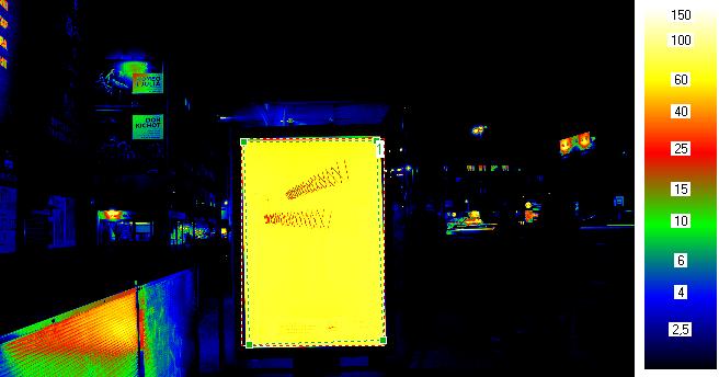 Rys. 10. Obraz luminancji reklamy typu B back-light zamontowanej na wiacie przystankowej Rys. 11.