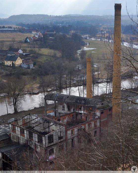 I. S F E R A P R Z E S T R Z E N N A Zakład Papierniczy w Młynowie położony bezpośrednio nad Nysą Kłodzką, powstał w 1895 r. jako jedna z pierwszych nowoczesnych fabryk branży papierniczej w Sudetach.