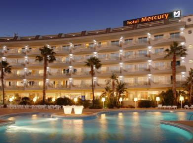 Hotel MERCURY **** 4-gwiazdkowy położony w popularnej miejscowości Santa Susana (500 m od centrum, przy głównej promenadzie) 100 m od plaży w odległości 66 km od Barcelony.