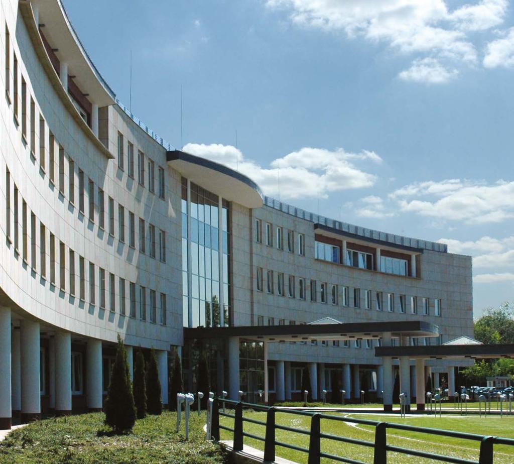 Centrala ZUS w Warszawie ZUS Headquarters in Warsaw ZUS instytucja ubezpieczenia społecznego Zakład Ubezpieczeń Społecznych jest państwową jednostką organizacyjną posiadającą osobowość prawną.