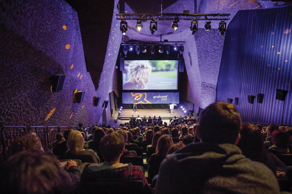 Sala Kameralna w układzie teatralnym i wykorzystanie foyer Sala kameralna to wymarzona przestrzeń do realizacji konferencji do 300 osób.