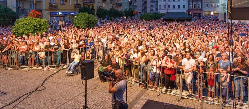 Festiwal z licznymi gwiazdami tego gatunku.