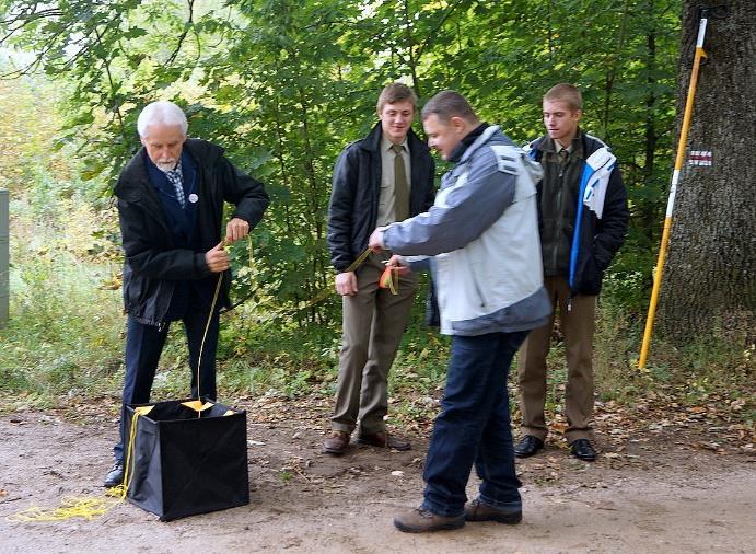 DZIEŃ DLA SZKÓŁ: Puszcza Białowieska dziedzictwo ludzkości 2016 rok OWADY rozpoznawanie niektórych grup owadów oraz charakterystycznych gatunków wśród zaprezentowanych w gablotce okazów, sprawdzenie