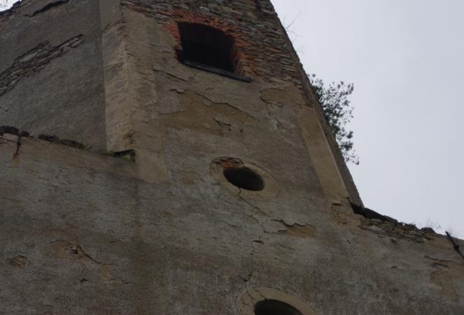 Przybywali do niego śląscy ewangelicy ze Świeradowa, Szklarskiej Poręby, Jeleniej Góry oraz Kowar. Przed 1945 rokiem w kościele znajdowały się trzy kryształowe żyrandole wykonane w latach 1731-1732.