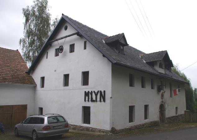 Jej projektodawcą był Fryderyk Wilhelm von Reden z Bukowca. Wieża pełniła funkcję obserwatorium astronomicznego i pracowni naukowej. Obiekt należał m.in.