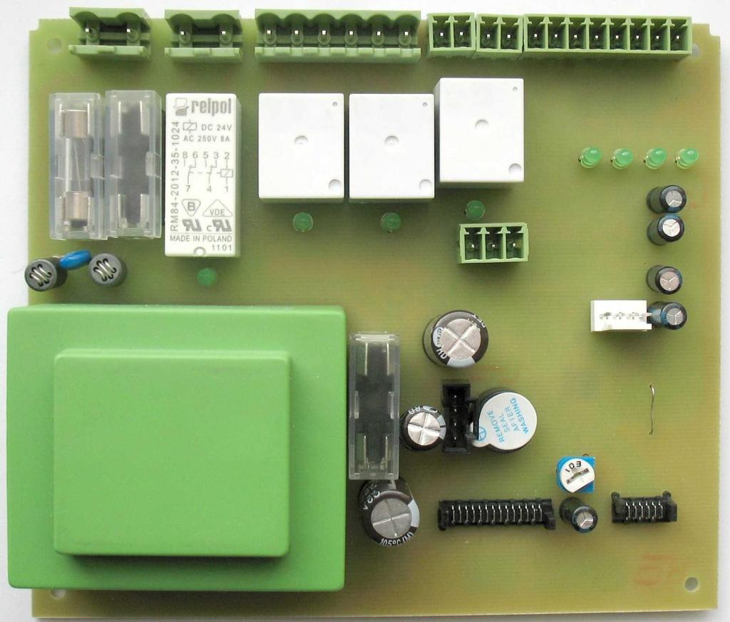 WIDOK PŁYTKI STEROWNIKA Z DIODAMI SYGNALIZACYJNYMI LEVEL_LO LEVEL_HI EZ2 EZ7 ALARM F1 F2 POMPA PRESS_LO COM PORT PRESS_HI F3 WYŚWIETLACZ
