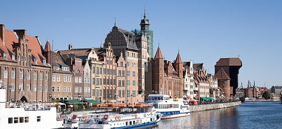 Ne vom deplasa apoi la Malbork, unde vom vizita Castelul Ordinului Cavalerilor Teutoni, înscris în Patrimoniul Mondial UNESCO, un exemplu clasic de construcţie medievală care, din momentul