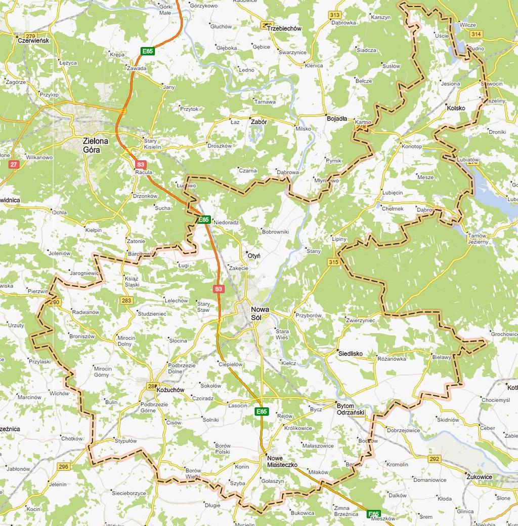 3,4 km (w lubuskim wyniósł 24,9 km), co dało 4 lokatę w województwie wśród powiatów ziemskich. Drogi o charakterze gminnym miały długość 143,2 km, a o nawierzchni ulepszonej było 109,5 km.
