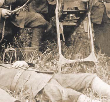 10 listopada tegoż roku Józef Piłsudski udekorował sztandar 34 pułku piechoty krzyżem Virtuti Militari V klasy.