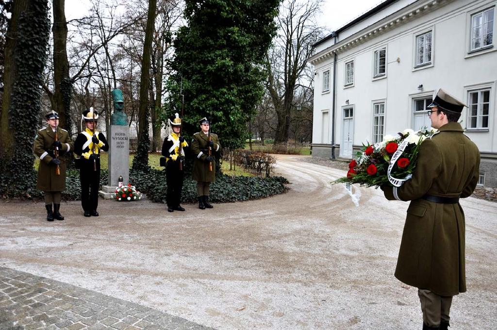 KULTYWOWANIE TRADYCJI Dzień Podchorążego pomnik