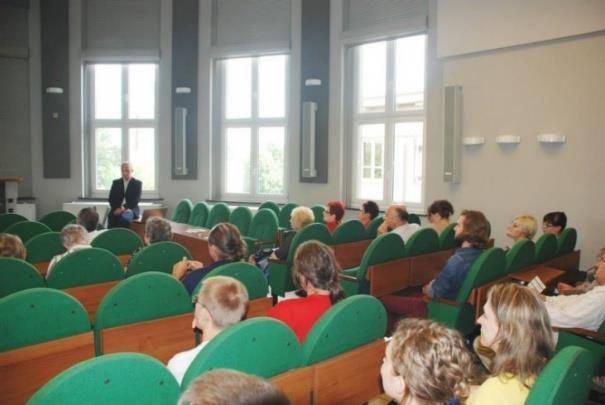 III spotkanie konsultacyjne w Sosnowcu Spotkanie, które odbyło się w sali sesyjnej Urzędu Miasta Sosnowiec skupiło mieszkańców zainteresowanych wnioskami i wynikami prac