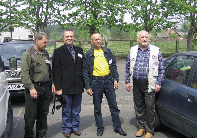 Po oficjalnym otwarciu Zjazdu, Honorowymi Odznakami Polskiego Związku Krótkofalowców zostali odznaczeniu: - Wojtek Gello SP8MI - Jerzy Gąbka SP8AQA Odznaki wręczał przybyły na Zjazd przedstawiciel ZG