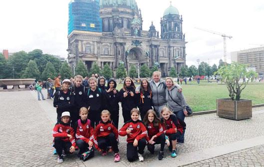 www.zabki.pl Udany turniej Ząbkovii w Berlinie W dniach 23-24.06.