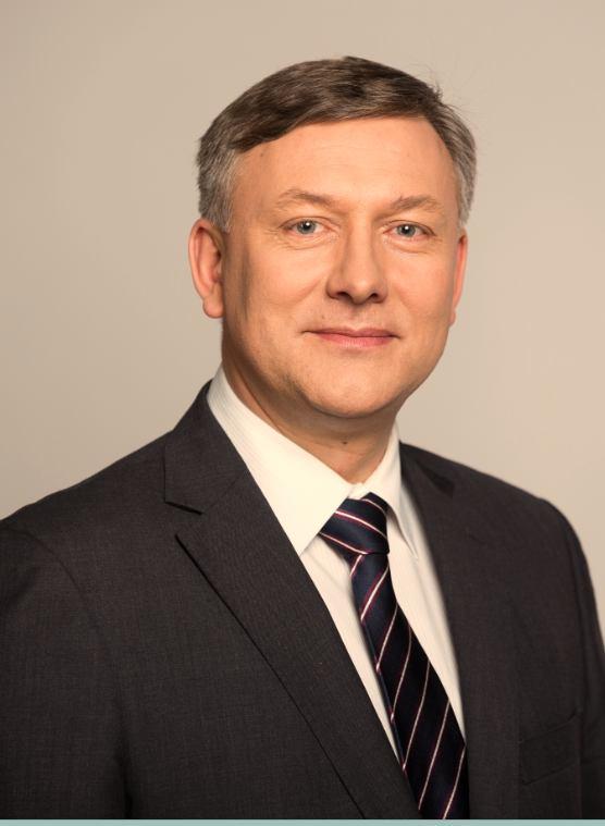 Paweł Skrzypczak Wiceprezes Zarządu Dyrektor Finansowy Spółki Pan Paweł Skrzypczak posiada wykształcenie wyższe ukończył w 2004 roku studia na Wydziale Finansów i Rachunkowości w Wyższej Szkole