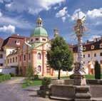 gliny (fachwerk). Na zachód od Görlitz leży ponad tysiącletnie miasto Budziszyn z imponującym zamkiem Ortenburg gorąco polecany cel na wycieczkę.