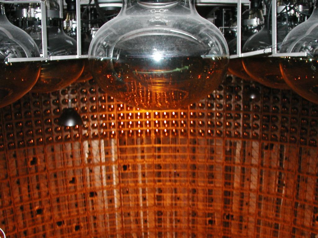 Super-Kamiokande po implozji From neutrinos