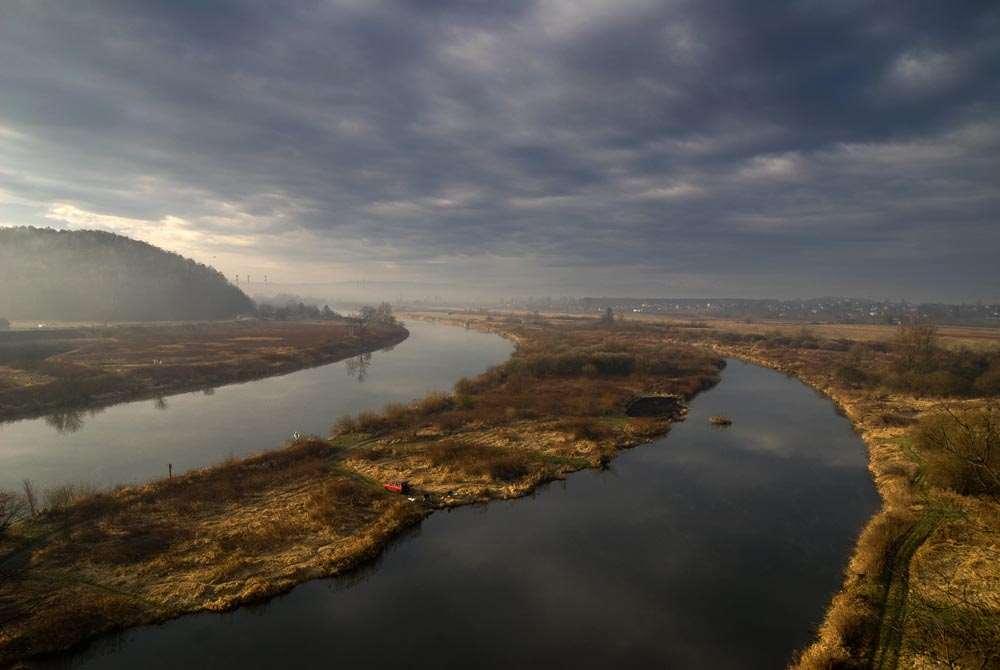 Kolor ściśle zależy od rodzaju oświetlenia.