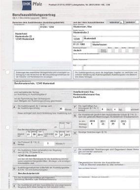 2. Podpisanie umowy o nauce zawodu Start kształcenia zawodowego Podobna do umowy o pracę Daje podstawę prawną do nauki zawodu w zakładzie pracy Jest wystawiana i rejestrowana w odpowiedzialnej za