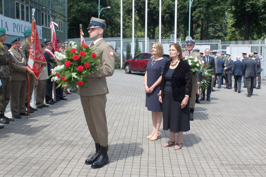 Przekazanie insygniów władzy po śp. Prezydencie Ryszardzie Kaczorowskim, Jasna Góra, bazylika, Akademia Polonii w Częstochowie 2018.06.16, godz. 10:00 Relacja z przekazania insygniów władzy po śp.