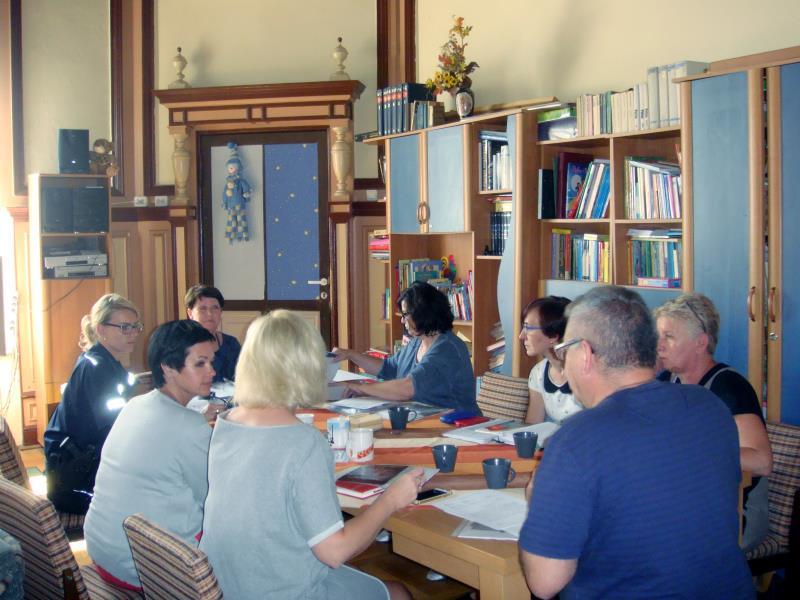 Fot. Nr 46 Szkolenie kadry pedagogicznej Dom Wsparcia Dziecka i Rodziny DOMOSTWO w Górze W ramach realizacji działań informacyjno-edukacyjnych dla ogółu społeczeństwa