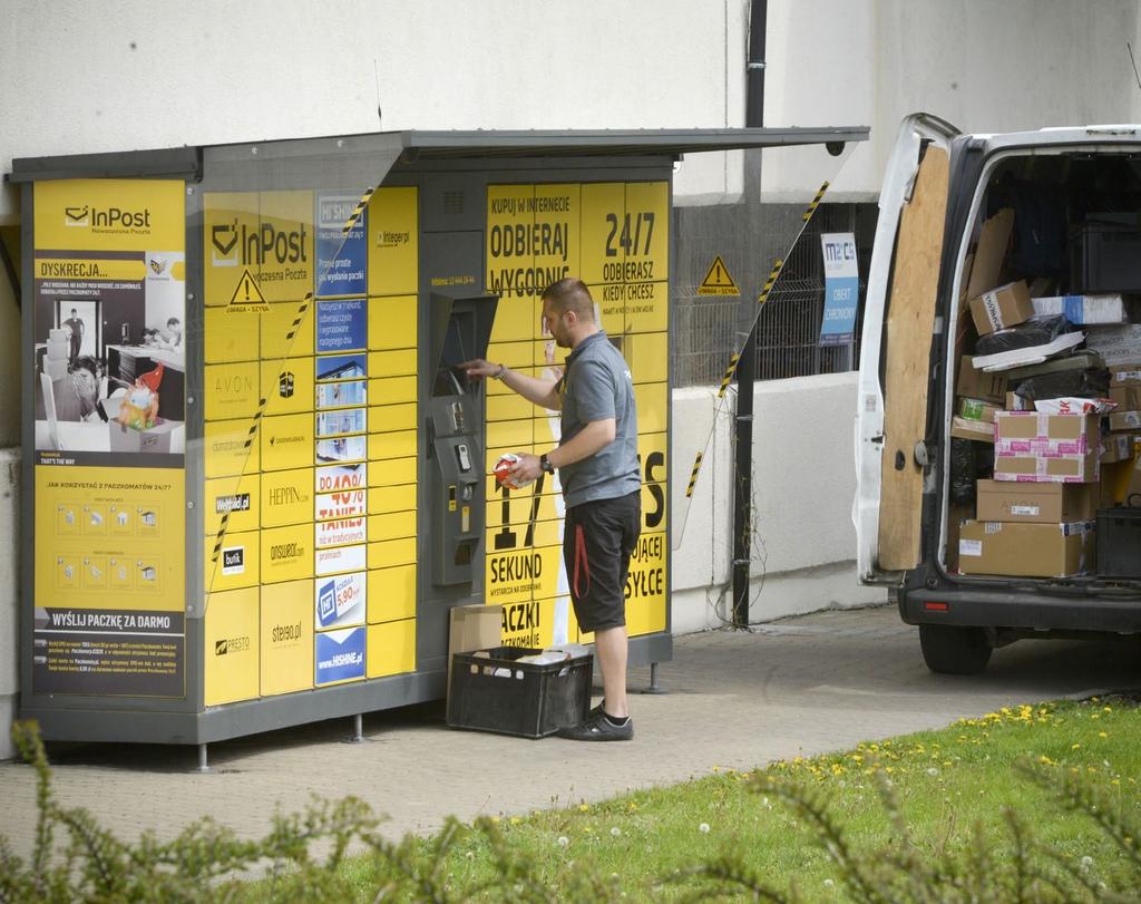 Przeważająca część krajowych, prywatnych operatorów prowadzi działalność lokalną oraz specjalizuje się w wybranych usługach. Są to w szczególności usługi kurierskie oraz tzw. ekspresowe.