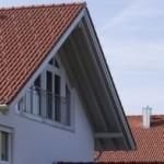 Rodzaje dachów Kształtów dachu jest wiele. Możemy wybierać skromne dwuspadowe konstrukcje lub imponujące dachy wielospadowe.
