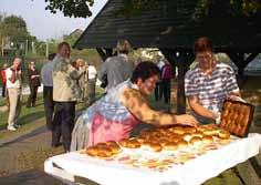 Imprezy 40 www.brusy.pl 41 Pieczenie Chleba w Widnie Każdego roku, w pierwszą sobotę sierpnia, Widno zamienia się w stolicę kaszubskiego chleba.