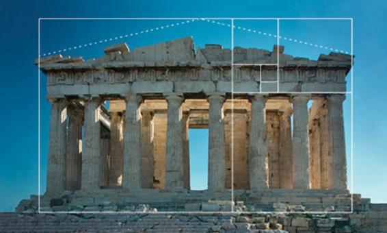 Złotą proporcję możemy dostrzec w Partenonie, Świątyni Ateny na Akropolu w Atenach, zbudowanej w latach 448-432