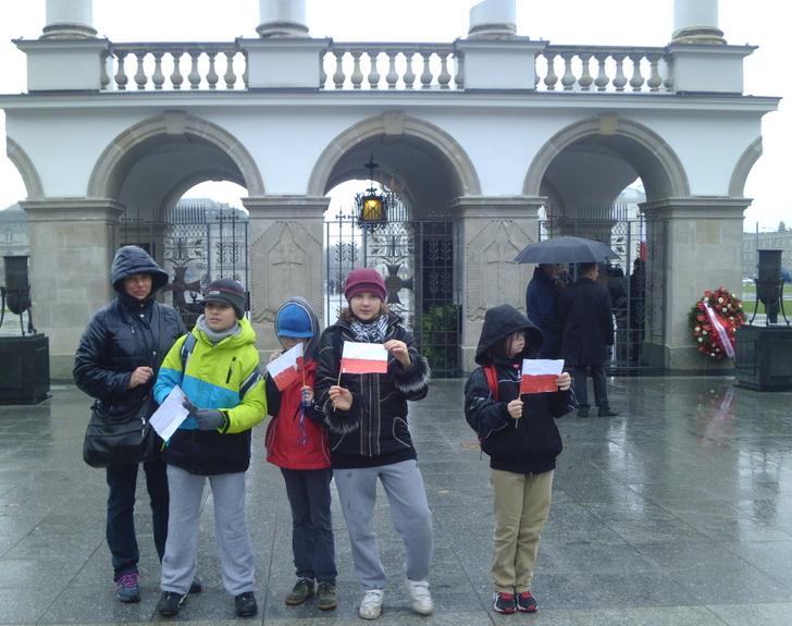 wiersze oraz śpiewane patriotyczne pieśni.