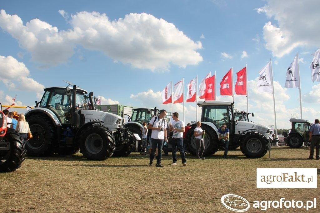 .pl https://www..pl Targi odbywają się na 150 tys. m2 na terenie lotniska Bednary (fot. AgroFoto.pl, użytkownik: massey76) A co zrobi wrażenie podczas tegorocznej edycji?