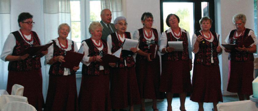 krzysztof cąkała pogratulował zespołowi pasji i wytrwałości w kultywowaniu tradycji ludowej promowanej w gminie celestynów i poza nią.